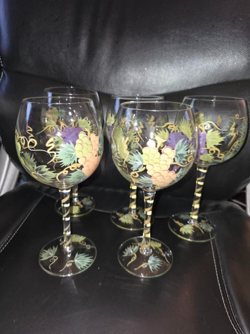 Hand-Painted Grape Motif Wine Glasses - Set of 4, Multicolor